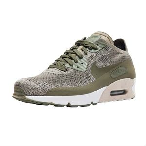 Nike Air Max 90 Flyknit